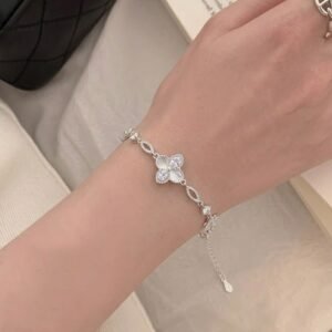 Alternative view of DORI | Lắc tay Floral Elegance bạc 925