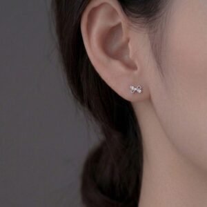 Alternative view of DORI | Bông Tai Bạc Nơ Đính Đá Trái Tim Thanh Lịch