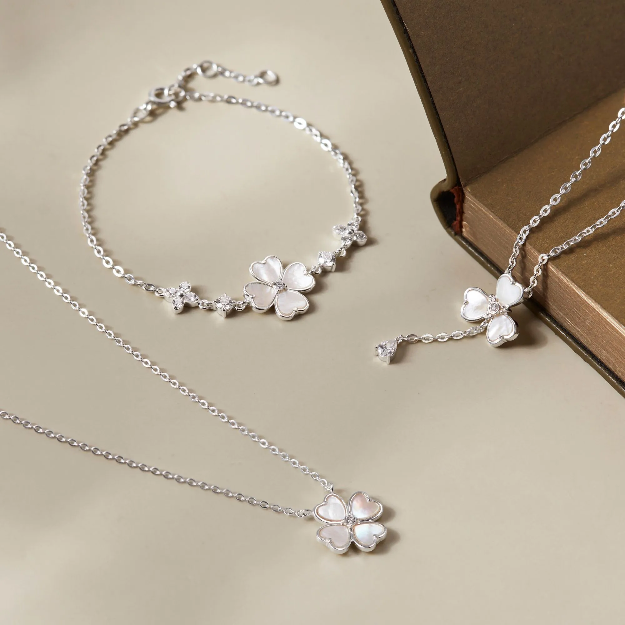 Dori Story - Hình ảnh trang sức